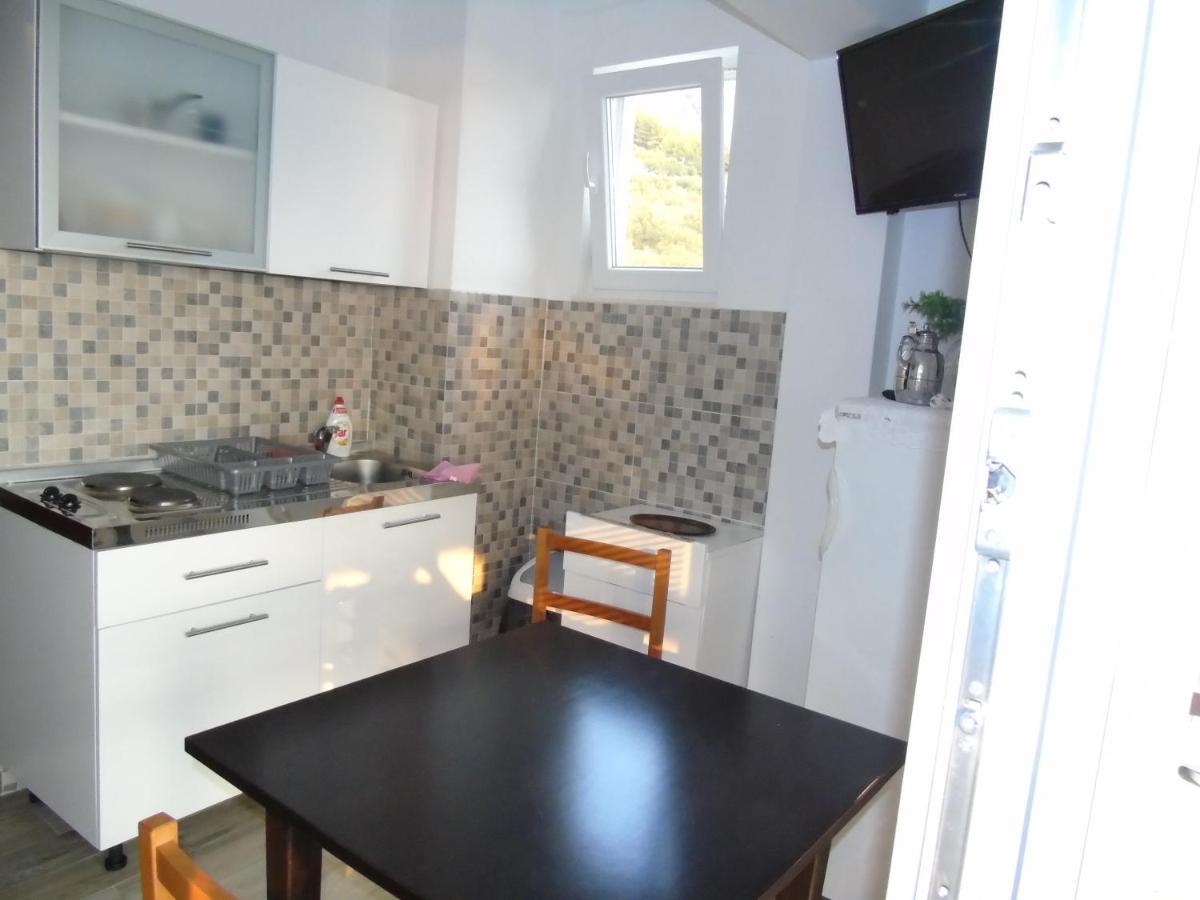 Apartments Kurilj Макарска Екстериор снимка