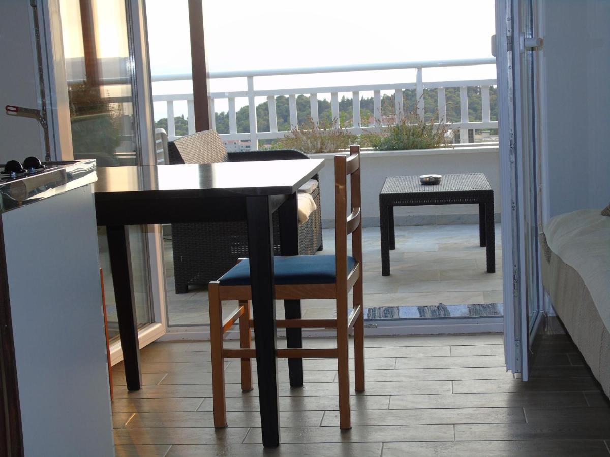 Apartments Kurilj Макарска Екстериор снимка