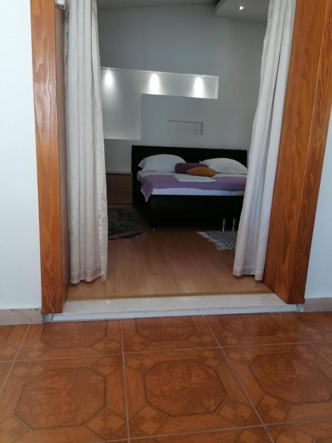 Apartments Kurilj Макарска Екстериор снимка