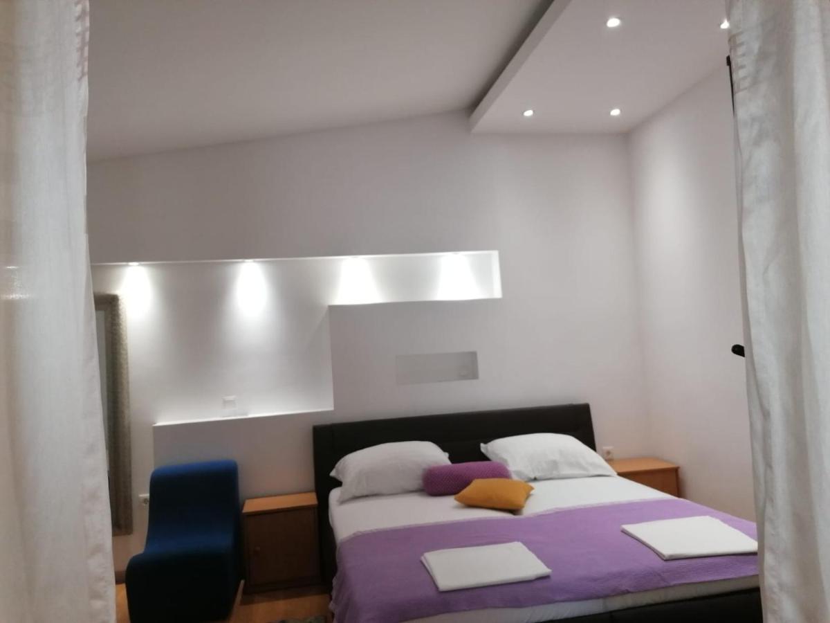 Apartments Kurilj Макарска Екстериор снимка