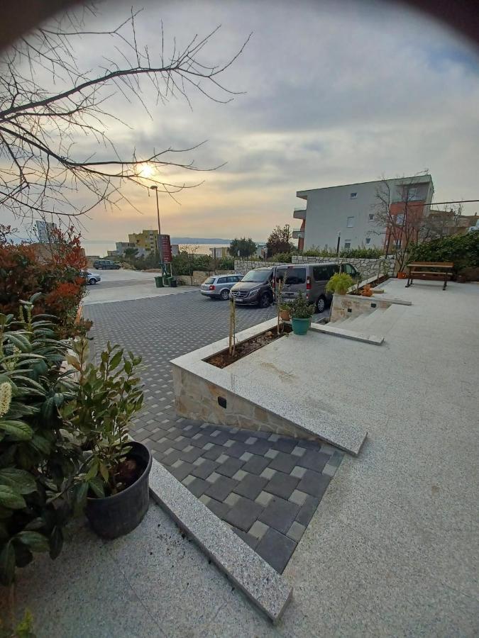 Apartments Kurilj Макарска Екстериор снимка