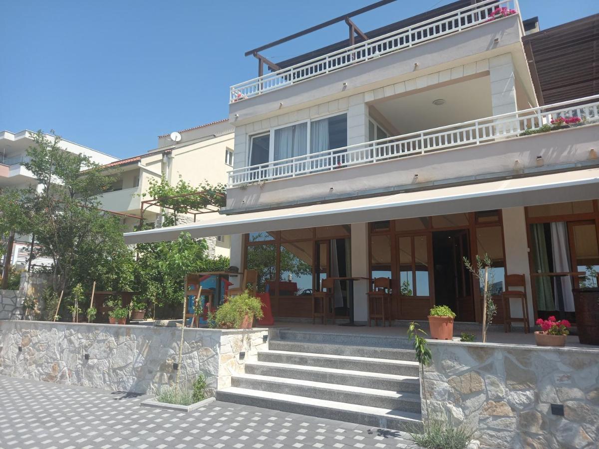 Apartments Kurilj Макарска Екстериор снимка