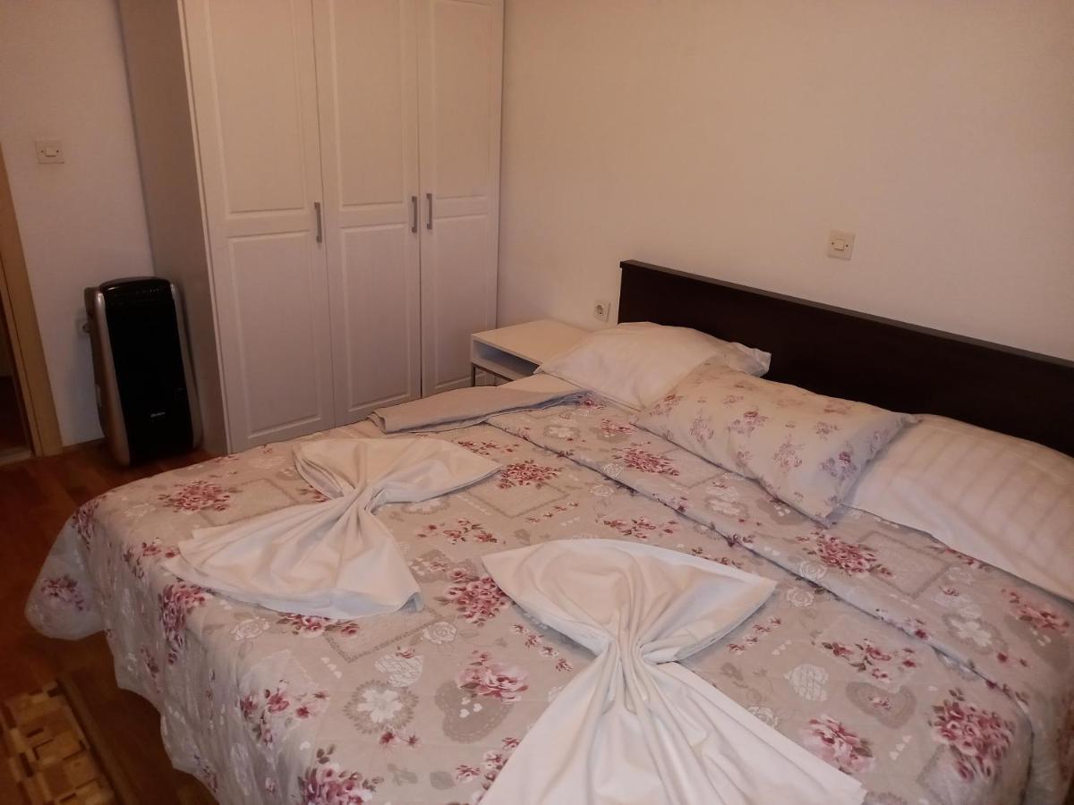 Apartments Kurilj Макарска Екстериор снимка