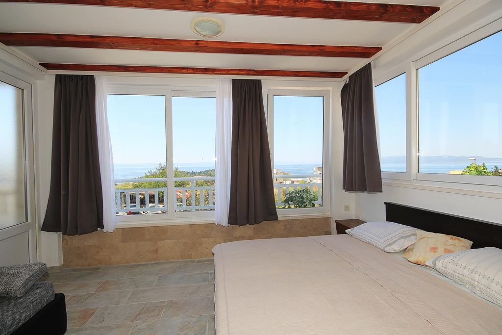 Apartments Kurilj Макарска Екстериор снимка