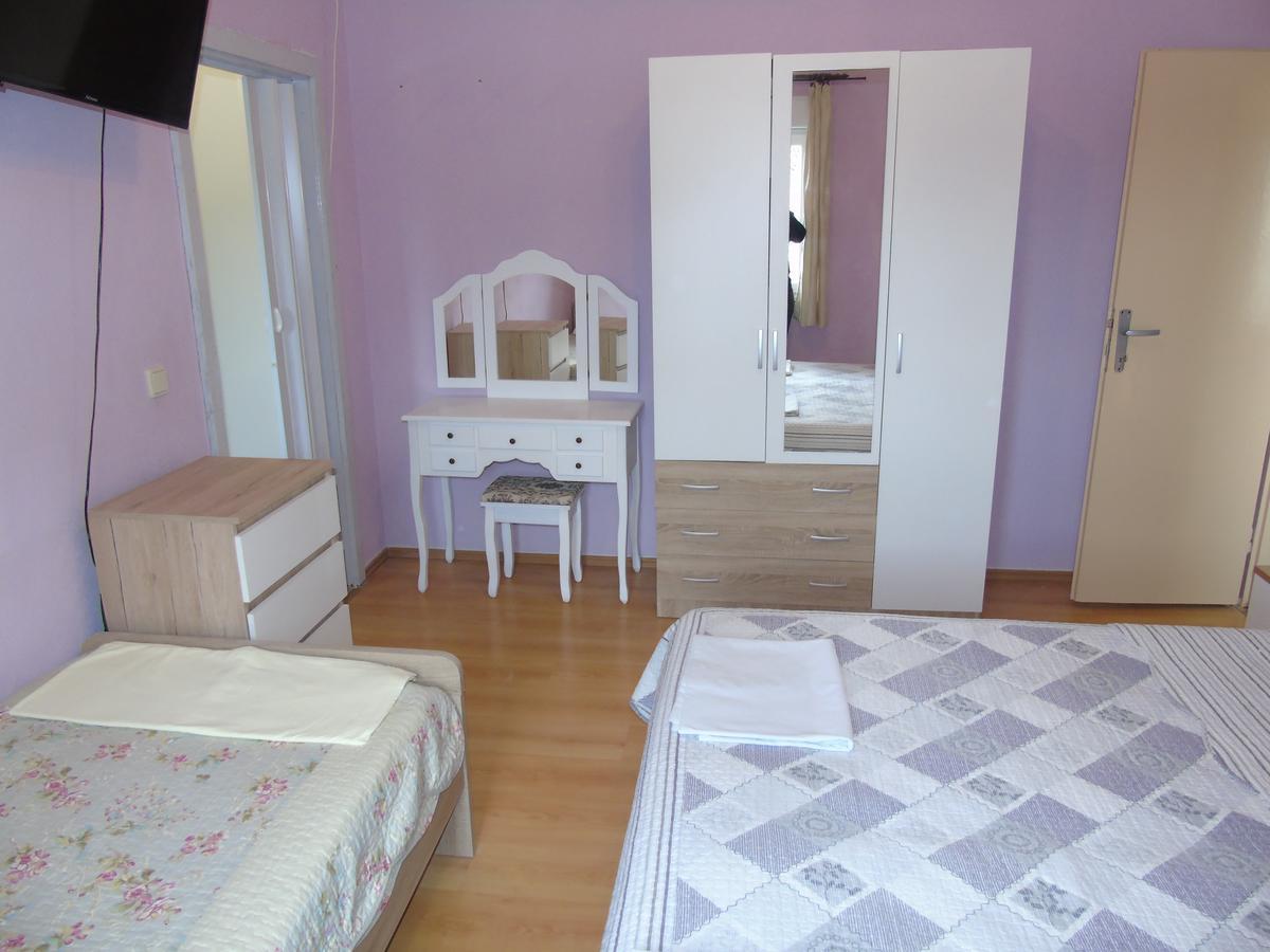 Apartments Kurilj Макарска Екстериор снимка